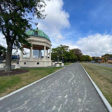 Modern Central Living Christchurch Exterior foto